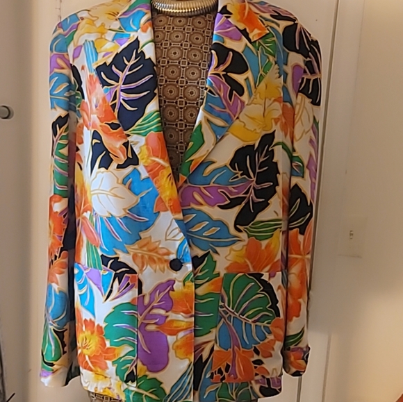 Floral jacket - Picture 2 of 3